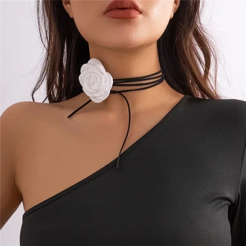 Lovely Rose Choker