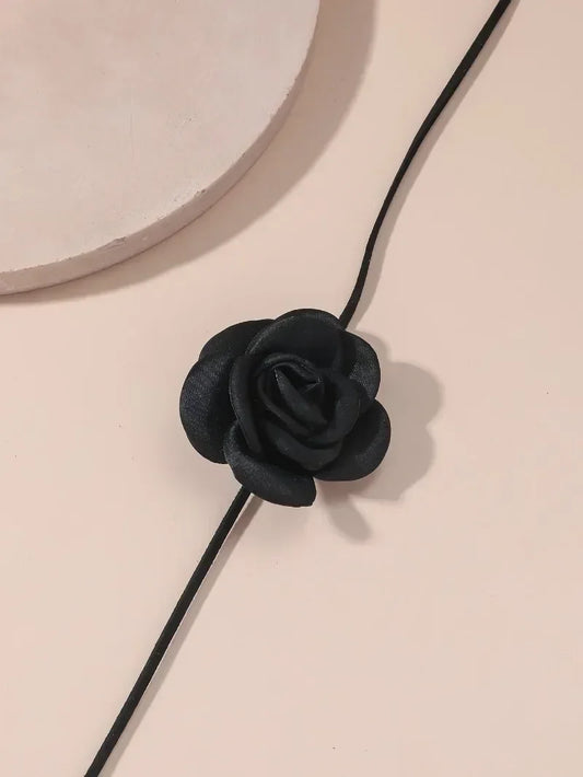 Lovely Rose Choker